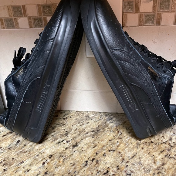 Black leather GV pumas worn twice - Picture 4 of 5